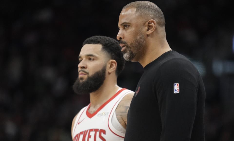 范弗里特报, AA, 他们的记者